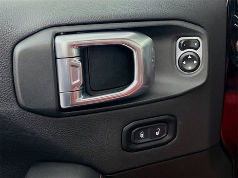 Used 2024 Jeep Wrangler Unlimited Rubicon 392 image 19