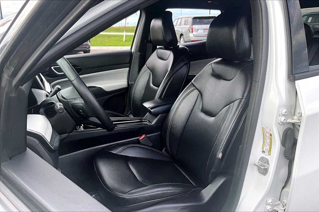 Used 2024 Jeep Compass Limited AWD/4WD image 25