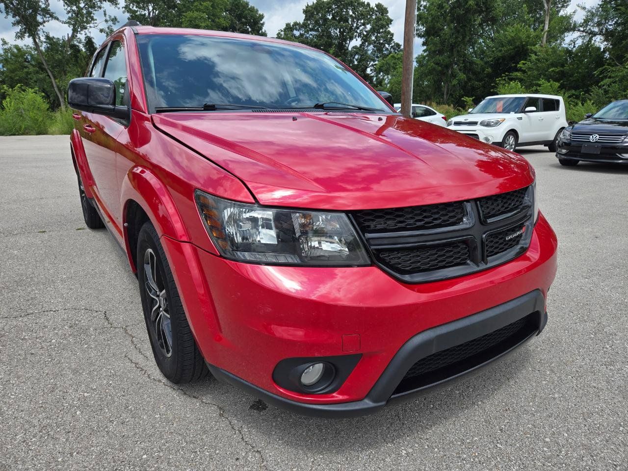 Used 2018 Dodge Journey SXT w/ Connectivity Group FWD image 3