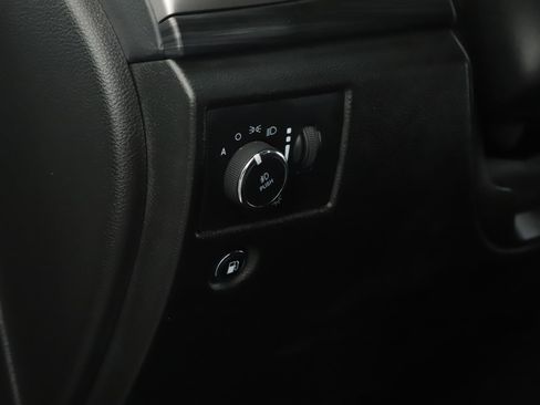 Certified 2022 Jeep Grand Cherokee Laredo X image 10