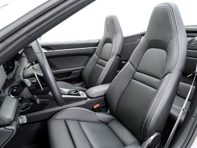 Certified 2024 Porsche 911 Carrera RWD image 5