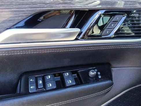 Used 2022 Jeep Wagoneer Series II image 12