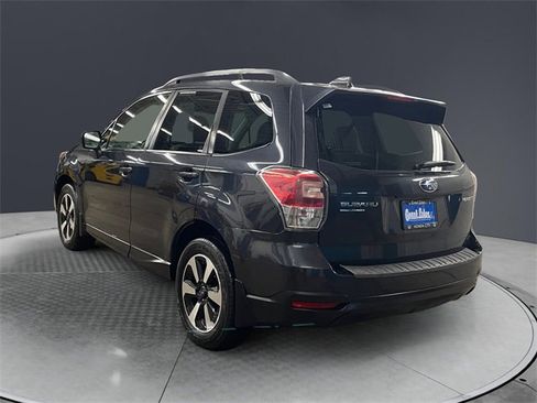 Used 2018 Subaru Forester 2.5i Premium image 3