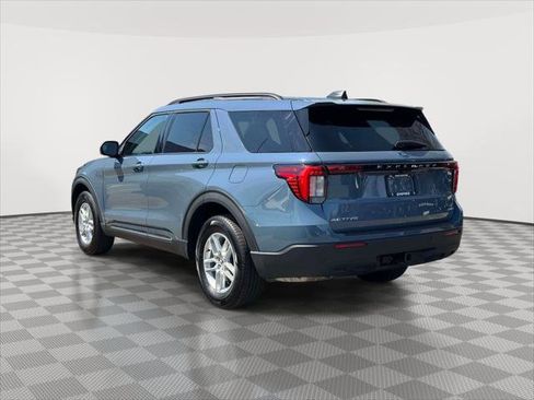 Used 2025 Ford Explorer Active image 5