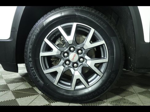 Used 2023 GMC Acadia SLT image 6