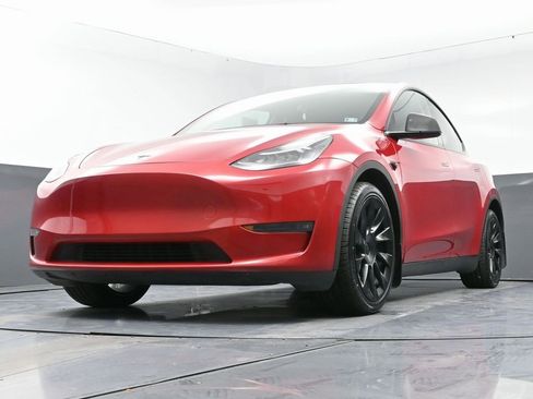 Used 2023 Tesla Model Y Long Range image 51
