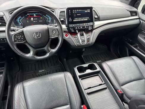 Used 2023 Honda Odyssey Sport image 19