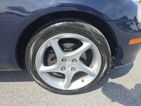 Used 2001 MAZDA MX-5 Miata RWD image 25