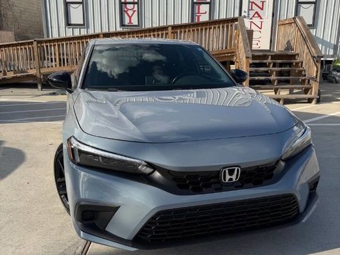 Used 2022 Honda Civic Sport image 4