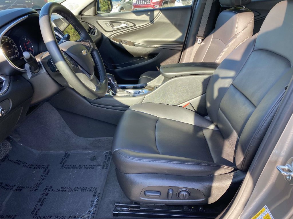 Used 2024 Chevrolet Malibu LT FWD image 13