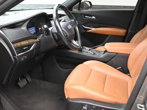 Used 2020 Cadillac XT4 Premium Luxury FWD image 10
