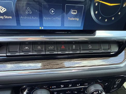 Used 2025 Chevrolet Silverado 1500 LT w/ Z71 Off-Road Package AWD/4WD image 26