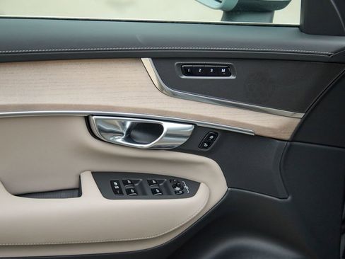 New 2026 Volvo XC90 T8 Plus w/ Protection Package image 11