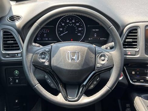 Used 2019 Honda HR-V Touring image 14