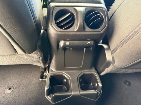 Used 2021 Jeep Wrangler Unlimited Sport AWD/4WD image 28