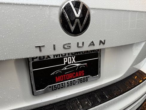 Used 2022 Volkswagen Tiguan SEL R-Line image 30