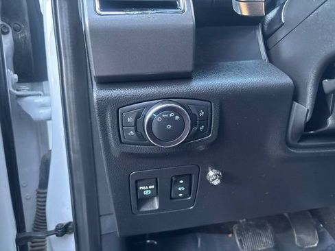 Used 2020 Ford F150 XLT w/ Equipment Group 302A Luxury AWD/4WD image 17