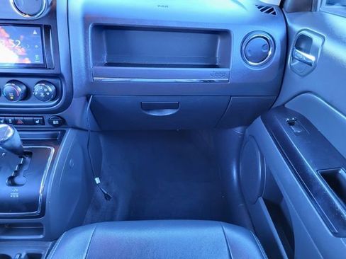 Used 2017 Jeep Patriot High Altitude image 26