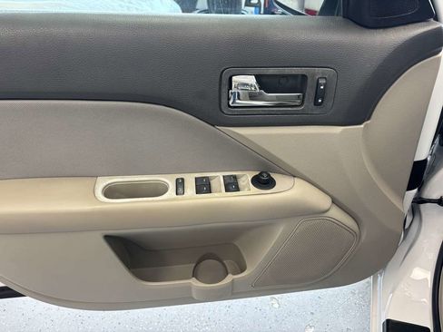 Used 2010 Ford Fusion SE FWD image 20