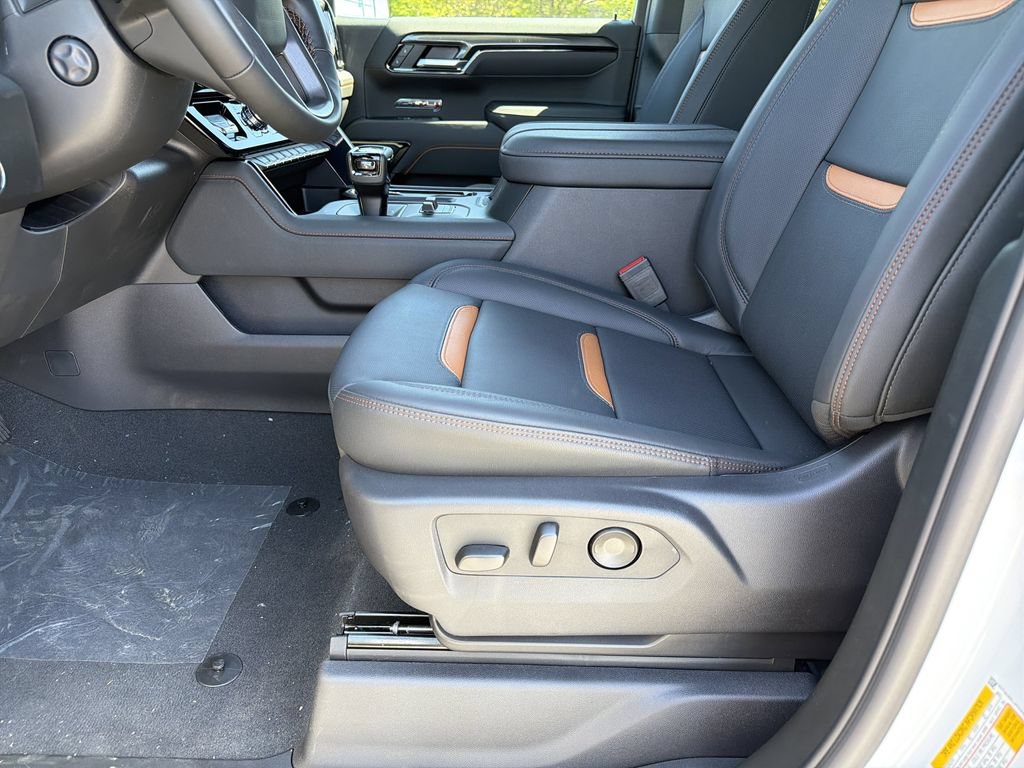 New 2026 GMC Sierra 1500 AT4 w/ Technology Package AWD/4WD image 17