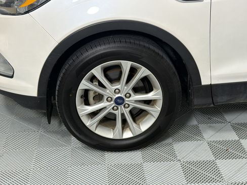 Used 2018 Ford Escape SEL FWD image 12