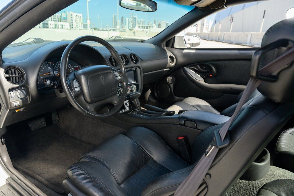 Used 2001 Pontiac Firebird Trans Am RWD image 9
