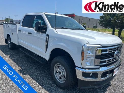 New 2025 Ford F350 XL w/ XL Chrome Package image 4