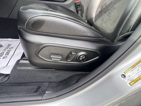 Used 2024 Jeep Grand Cherokee L Altitude image 12