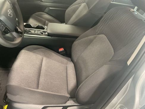 Used 2025 Toyota Camry LE image 11