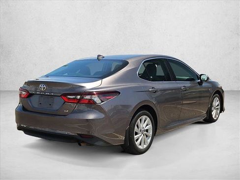 Used 2024 Toyota Camry LE FWD image 5