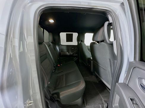 Used 2023 Nissan Frontier PRO-4X w/ Technology Package AWD/4WD image 29