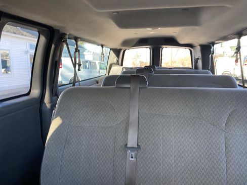 Used 2017 Chevrolet Express 3500 LT w/ LT Preferred Equipment Group image 20