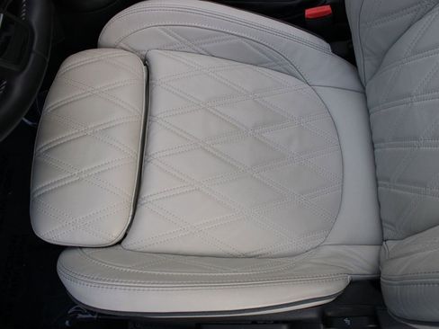 Used 2023 MINI Cooper S w/ Signature Upholstery Package image 22