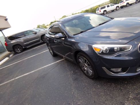 Used 2015 Kia Cadenza Premium w/ Luxury Package FWD image 46