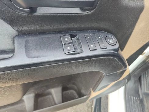 Used 2015 GMC Sierra 2500 4x4 Regular Cab w/ Sierra Convenience Package image 12