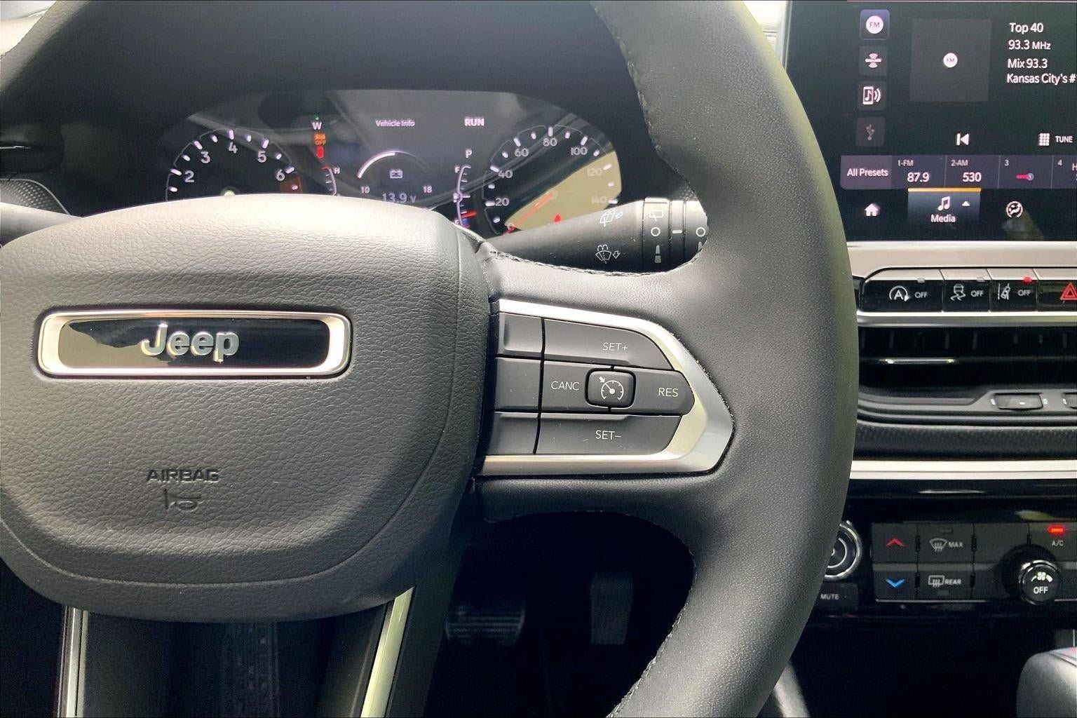 Used 2025 Jeep Compass Latitude w/ Altitude Special Edition AWD/4WD image 20