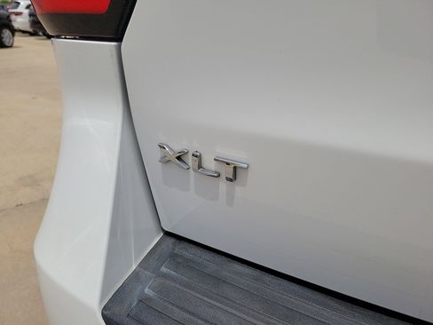 Used 2024 Ford Expedition XLT AWD/4WD image 10