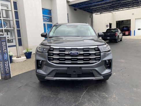 New 2026 Ford Explorer Active w/ Active Comfort Package AWD/4WD image 3