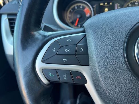 Used 2016 Jeep Cherokee Latitude w/ Cold Weather Group image 25