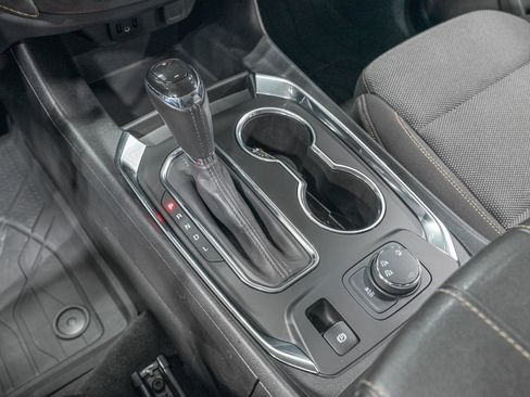 Used 2020 Chevrolet Traverse LT w/ LPO, Floor Liner Package image 25