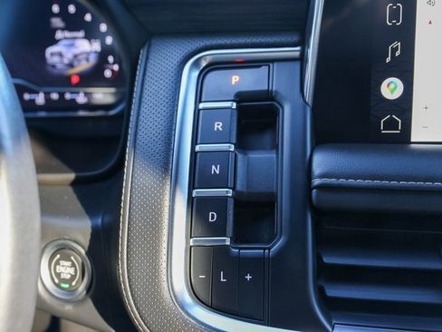 Used 2022 GMC Yukon XL SLT image 33