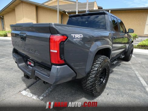 Used 2025 Toyota Tacoma TRD Sport AWD/4WD image 12
