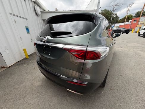 Used 2023 Buick Enclave Essence AWD/4WD image 5