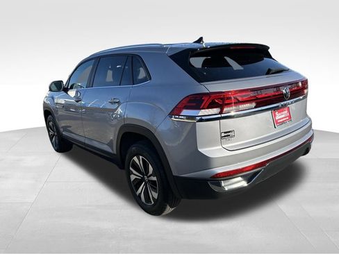 Used 2024 Volkswagen Atlas Cross Sport SE image 25