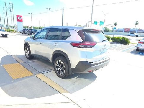 Used 2023 Nissan Rogue SV FWD image 6