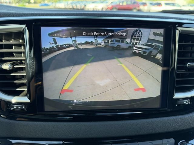Used 2026 Chrysler Pacifica Select FWD image 24