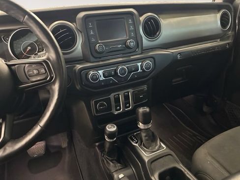 Used 2018 Jeep Wrangler Sport AWD/4WD image 11