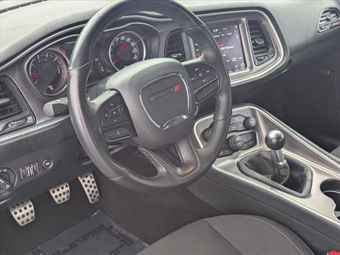 Used 2021 Dodge Challenger R/T Scat Pack RWD image 10