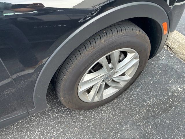 Used 2024 Buick Envista Preferred w/ Advanced Safety Package FWD image 17