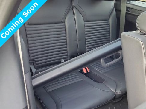 Used 2023 Land Rover Discovery S R-Dynamic image 13